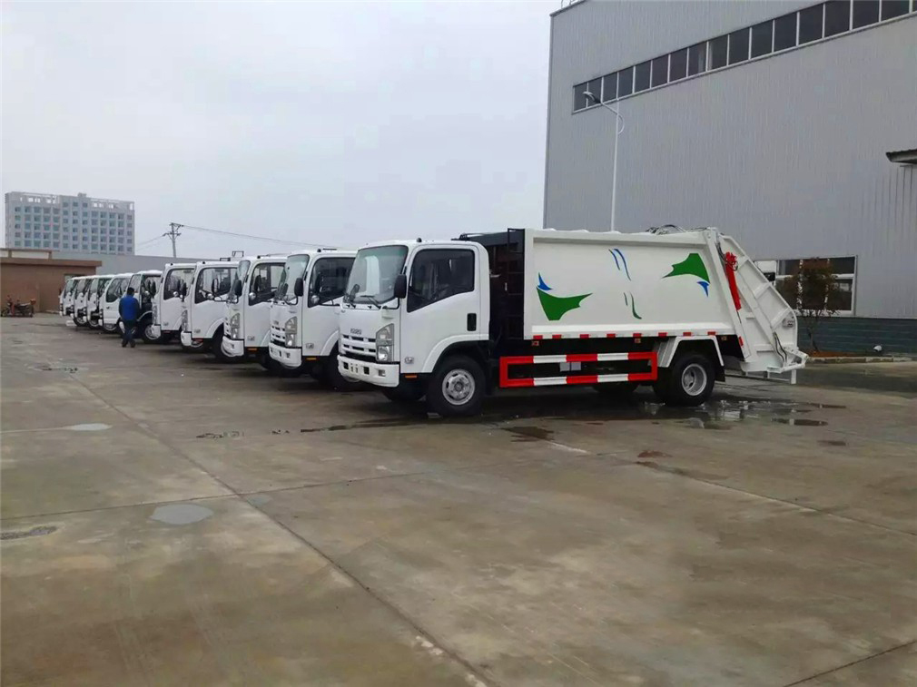 貴陽市采購(gòu)一批壓縮垃圾車順利交付