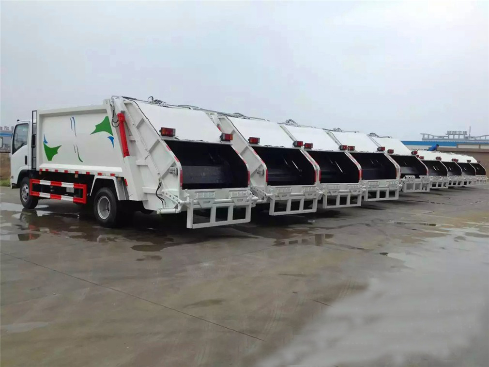 貴陽市采購(gòu)一批壓縮垃圾車順利交付